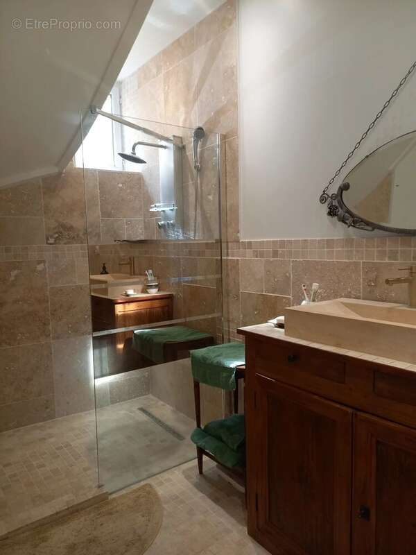 Maison à FONTAINE-LE-PORT