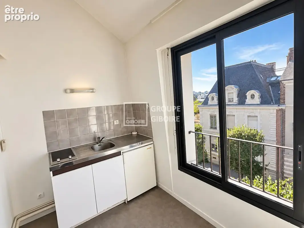 Appartement 2 pièces à vendre - Rennes centre ville, dernier étage, exposé Ouest - photo 3