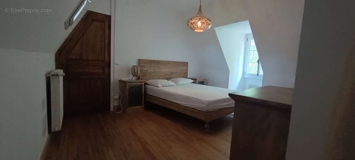 Maison à CENAC-ET-SAINT-JULIEN