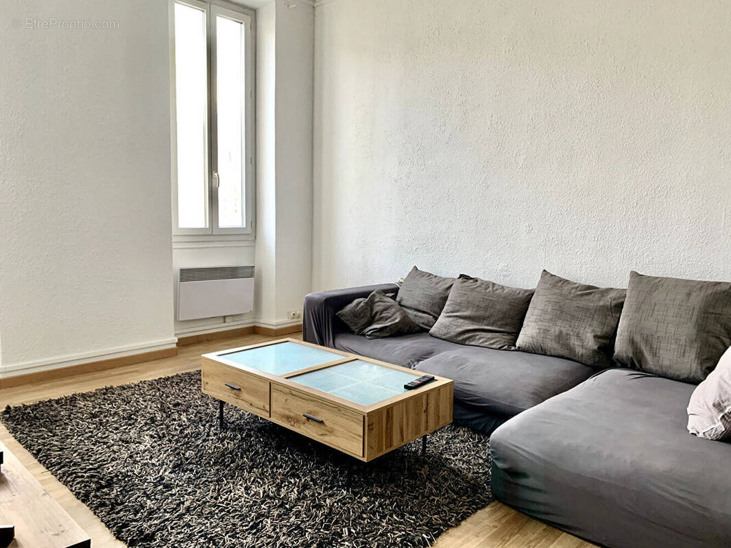 Appartement à MARSEILLE-6E