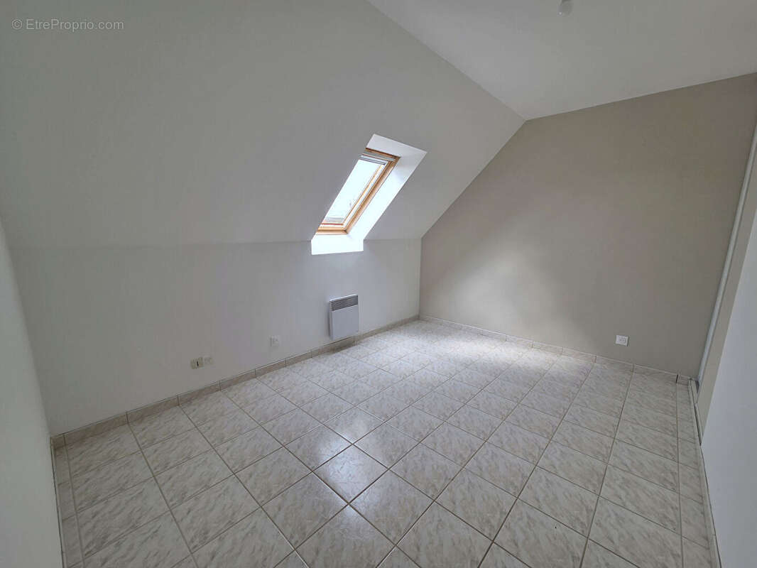 Maison à SURY-PRES-LERE