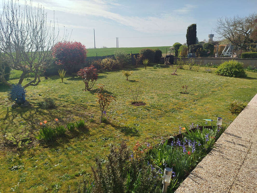 Maison à SAINT-CALAIS