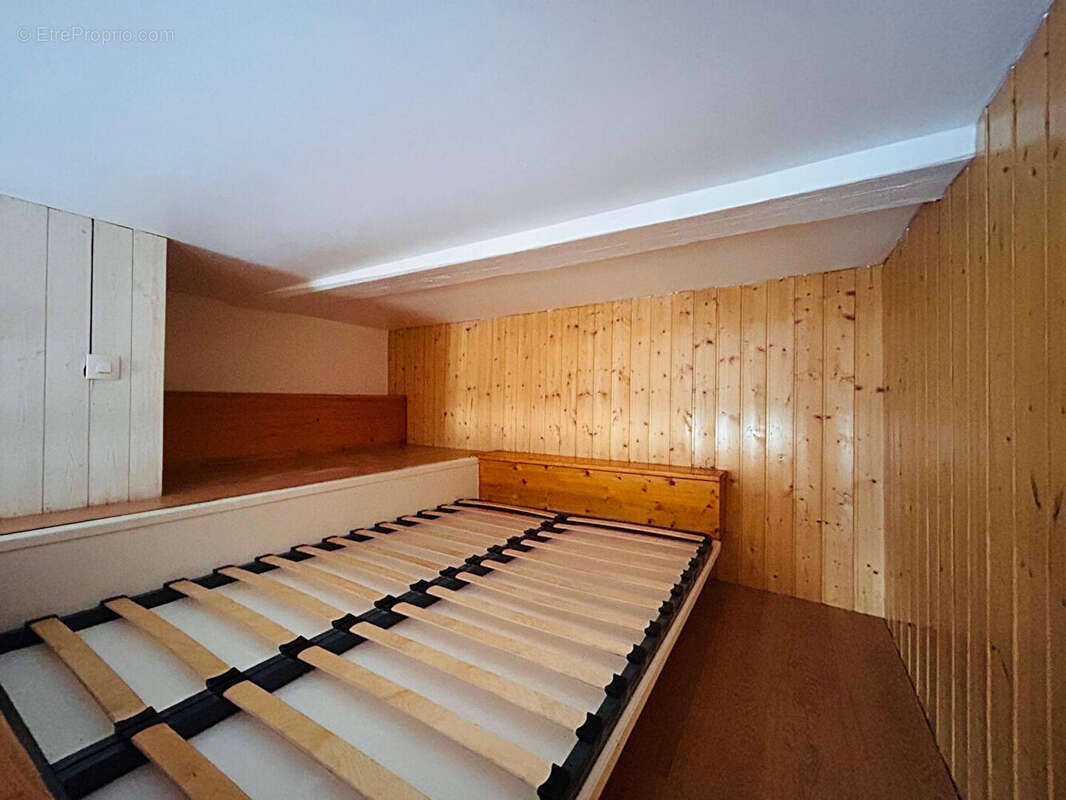 Appartement à YENNE