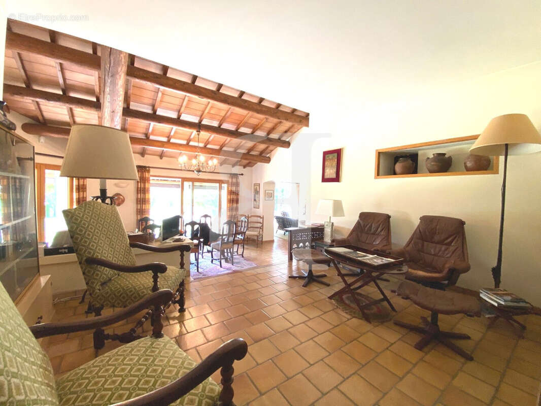 Maison à VAISON-LA-ROMAINE