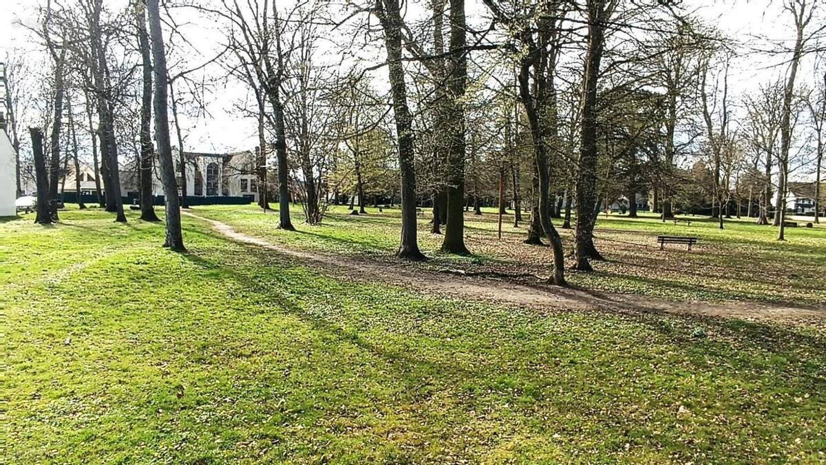 Maison à VAUX-LE-PENIL