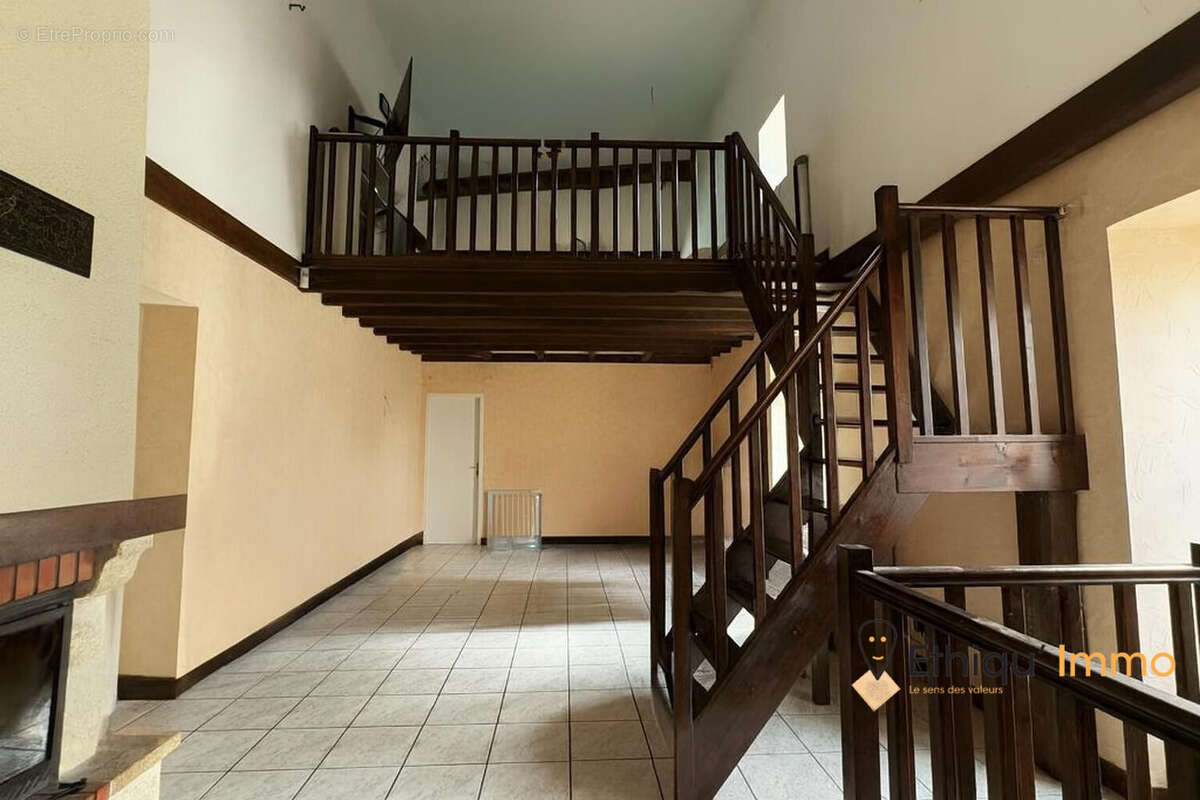 Maison à AUBEPIERRE-SUR-AUBE