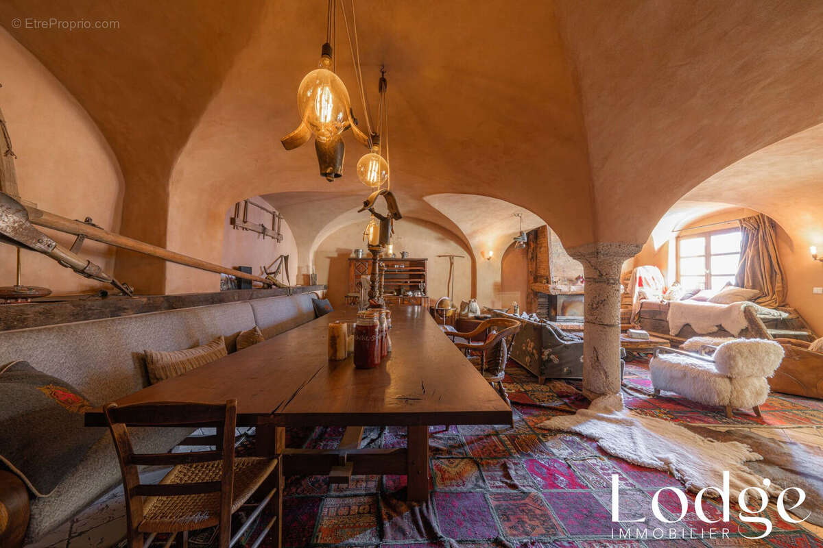 Maison à LA SALLE-LES-ALPES