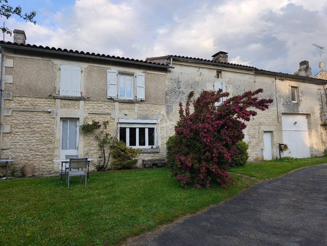 Maison à SIREUIL
