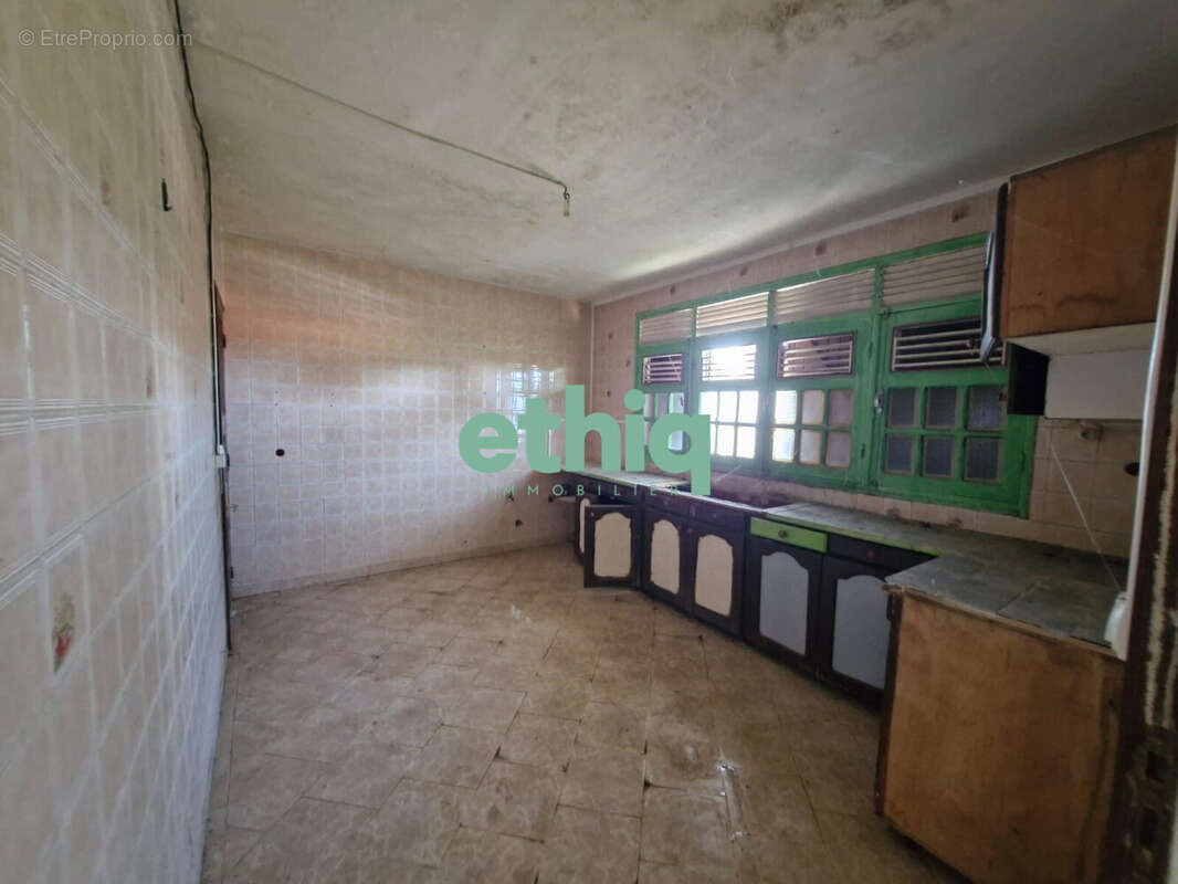 Maison à PETIT-BOURG