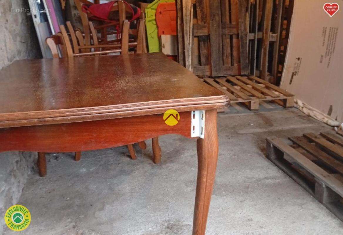 Maison à LA GUERCHE-SUR-L'AUBOIS