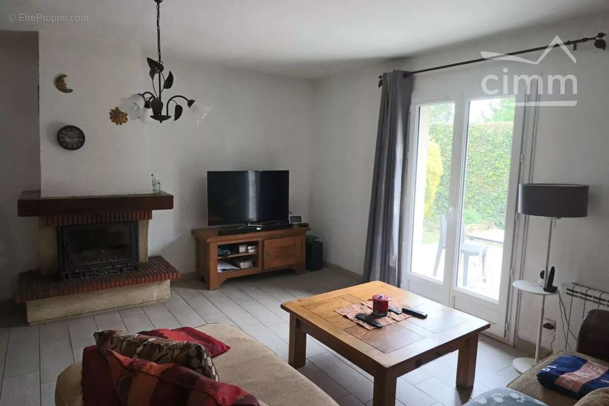 Maison à THURY-EN-VALOIS