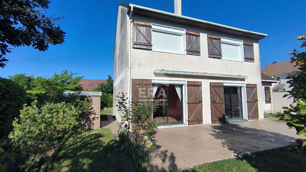 Maison à LA FERTE-ALAIS