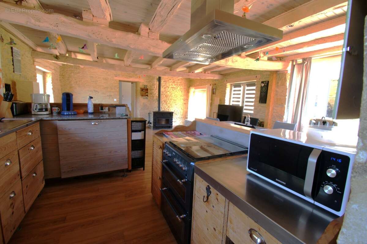 SAINT GENIES (24), vente propriété 277 m2 sur 4 ha, gîtes en activité - photo 18
