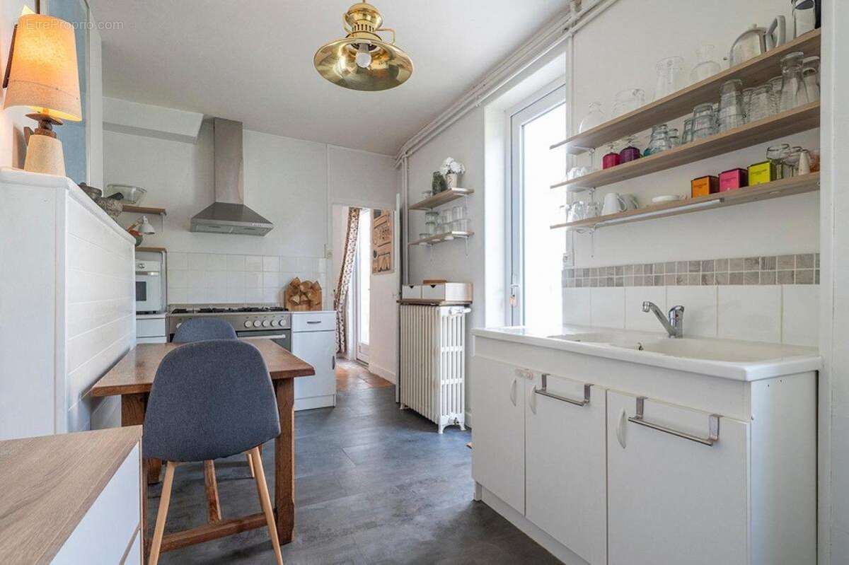 Maison à SAINT-JEAN-D&#039;ANGELY