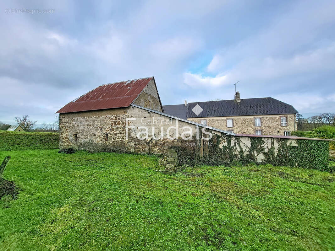Maison à QUIBOU