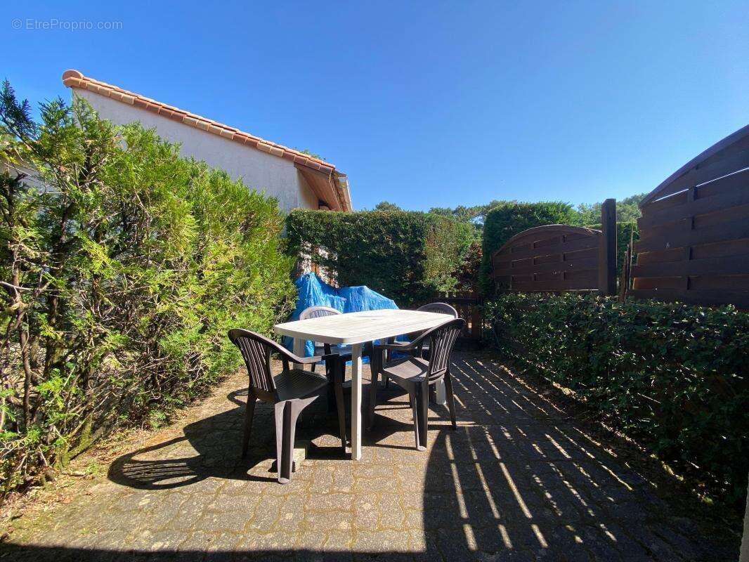 Maison à LES MATHES