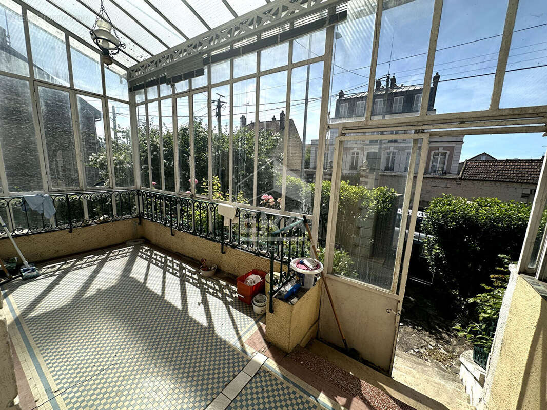 Maison à MONTEREAU-FAULT-YONNE