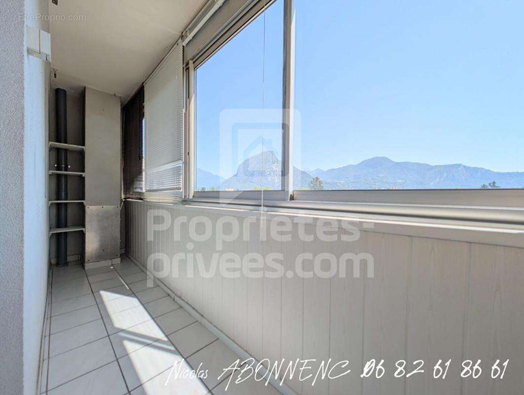 Appartement à FONTAINE