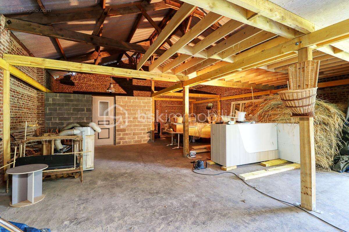 Bâtiment d'activité 600 m² avec showroom, atelier et stockage - Crèvecœur-le-Grand (60360) à 8 minutes de l’autoroute A16 - photo 13