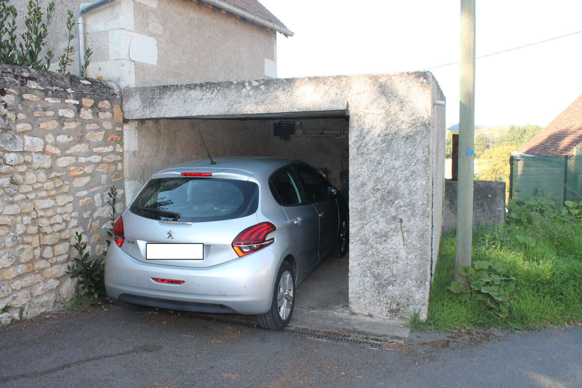 Maison à MONTLOUIS-SUR-LOIRE