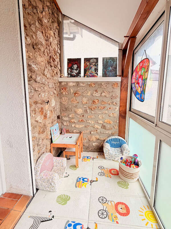 Maison à VIGNEUX-SUR-SEINE