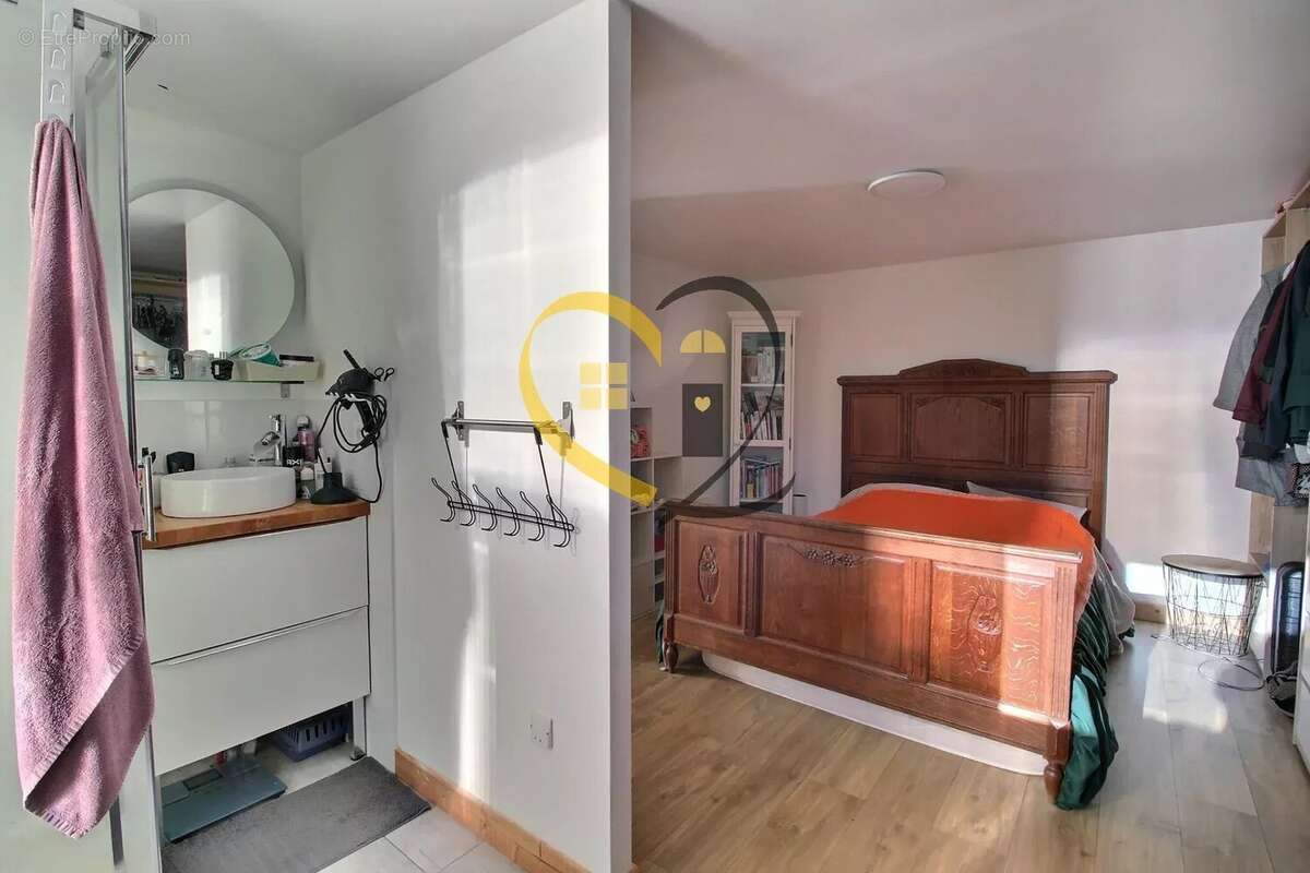 Maison à SOYE-EN-SEPTAINE