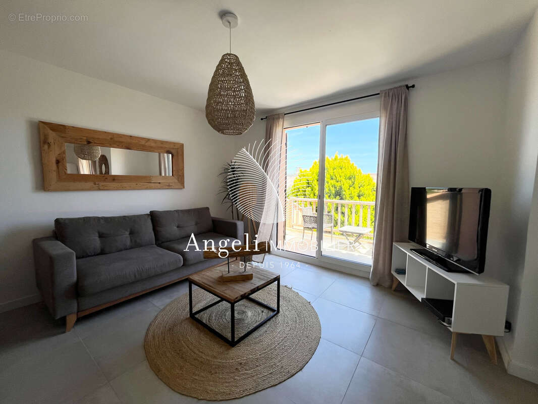 Appartement à FREJUS