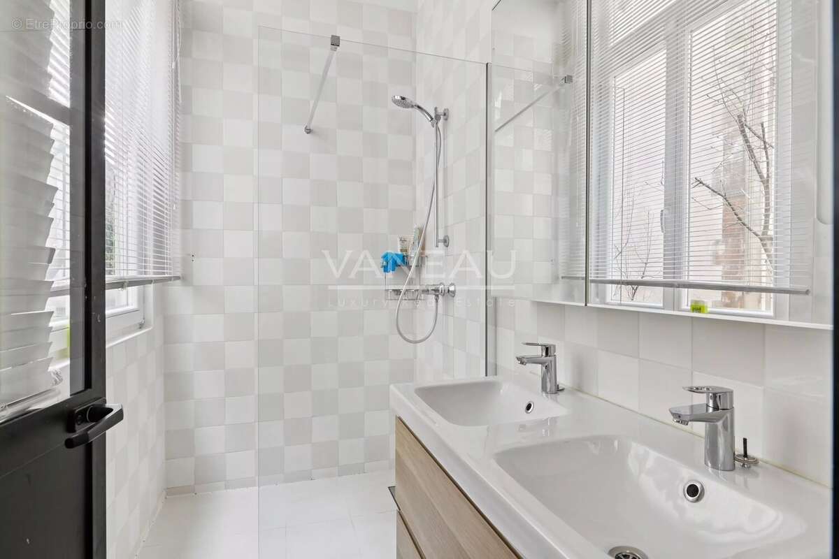 Appartement à PARIS-9E
