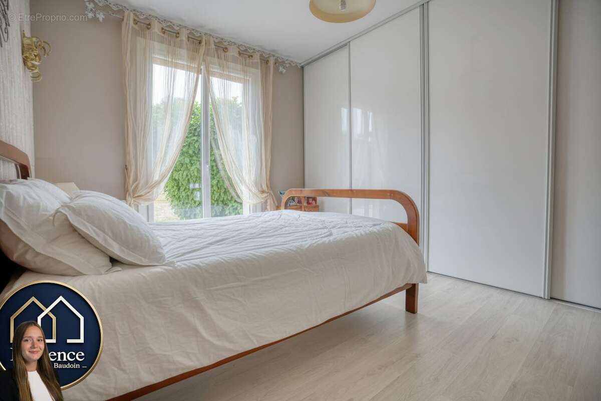 Maison 141 m² à Tremblay-Les-Villages  - photo 7