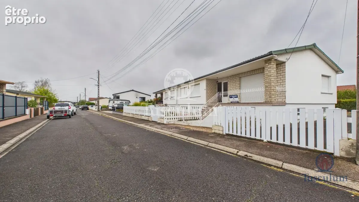 Photo Maison à Bertrange au prix de 266 000€