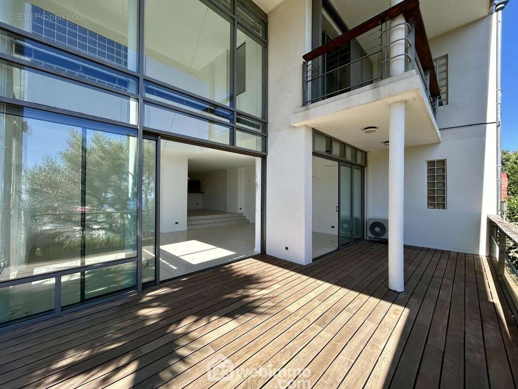 Appartement 165 m² à San-Martino-Di-Lota  - photo 30