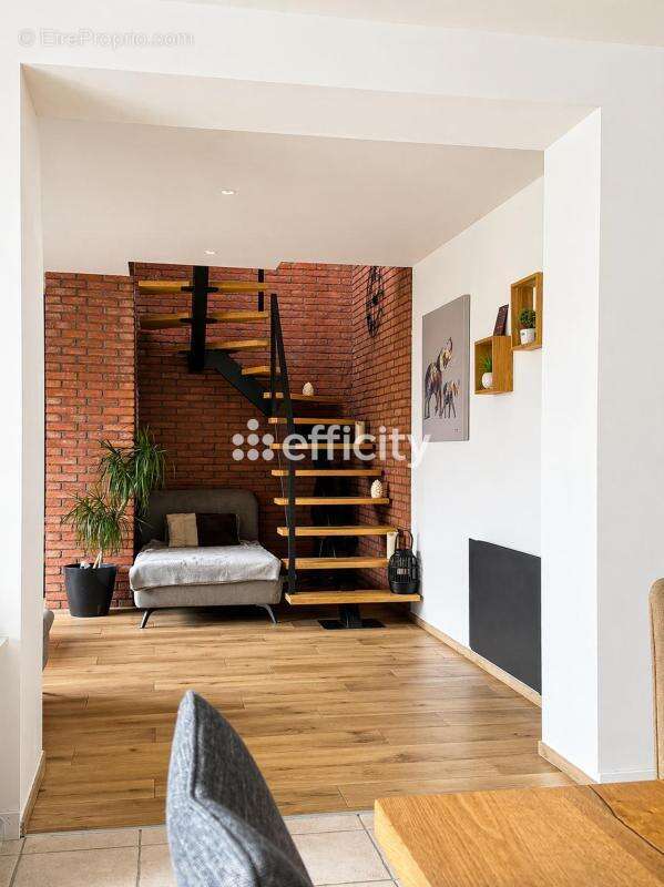 Maison 210 m² à Brece  - photo 6