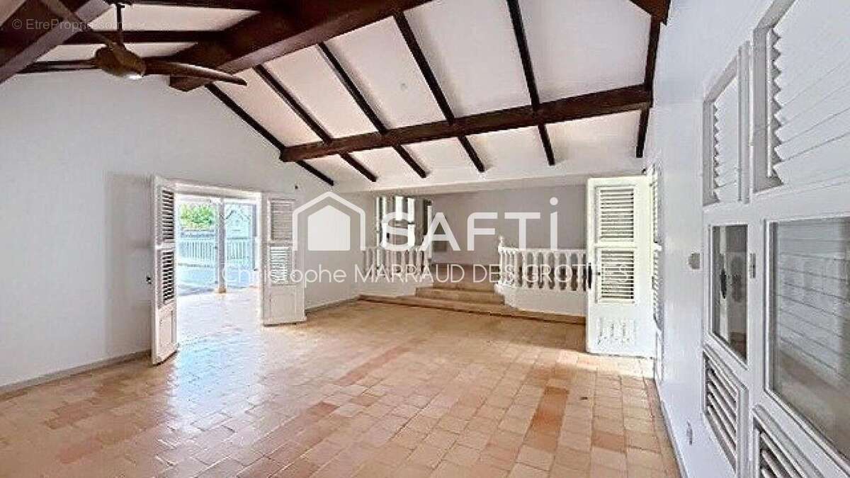 Maison 231 m² à Fort-De-France  - photo 6