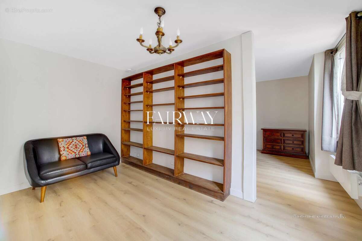 Appartement à PARIS-8E