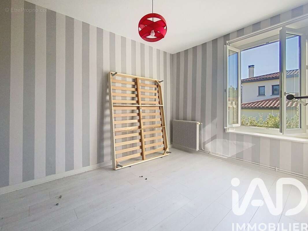 Photo 7 - Maison à SAINT-GENIS-LAVAL