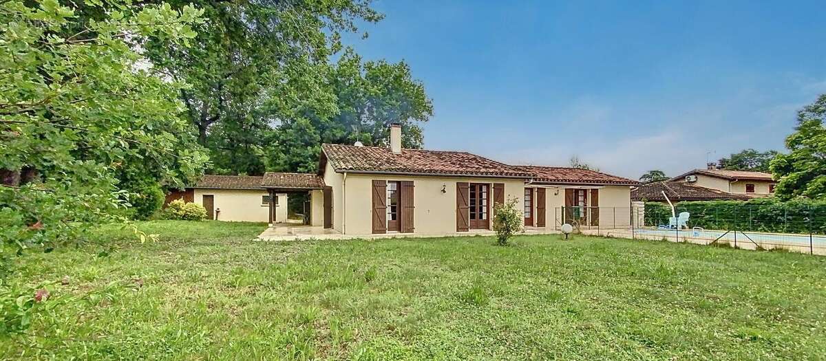 Villa de 5 chambres a vendre sur terrain clos de 1534 m2 avec piscine - photo 13