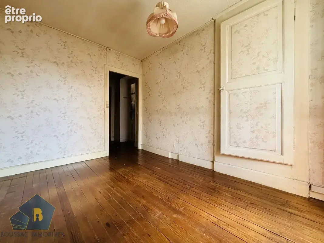 Maison 57 m² à Boussac-Bourg  - photo 5