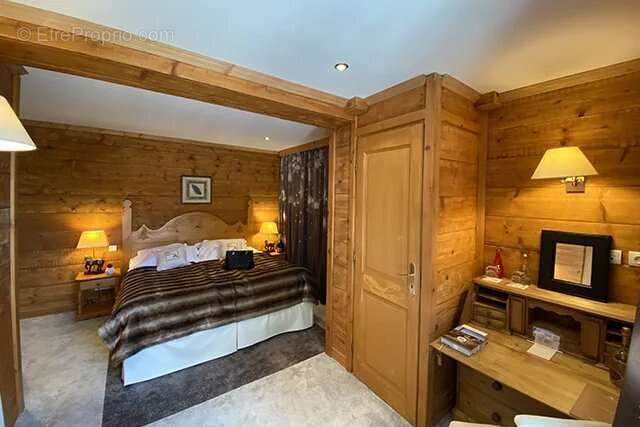 Commerce à SAINT-ETIENNE-DE-TINEE