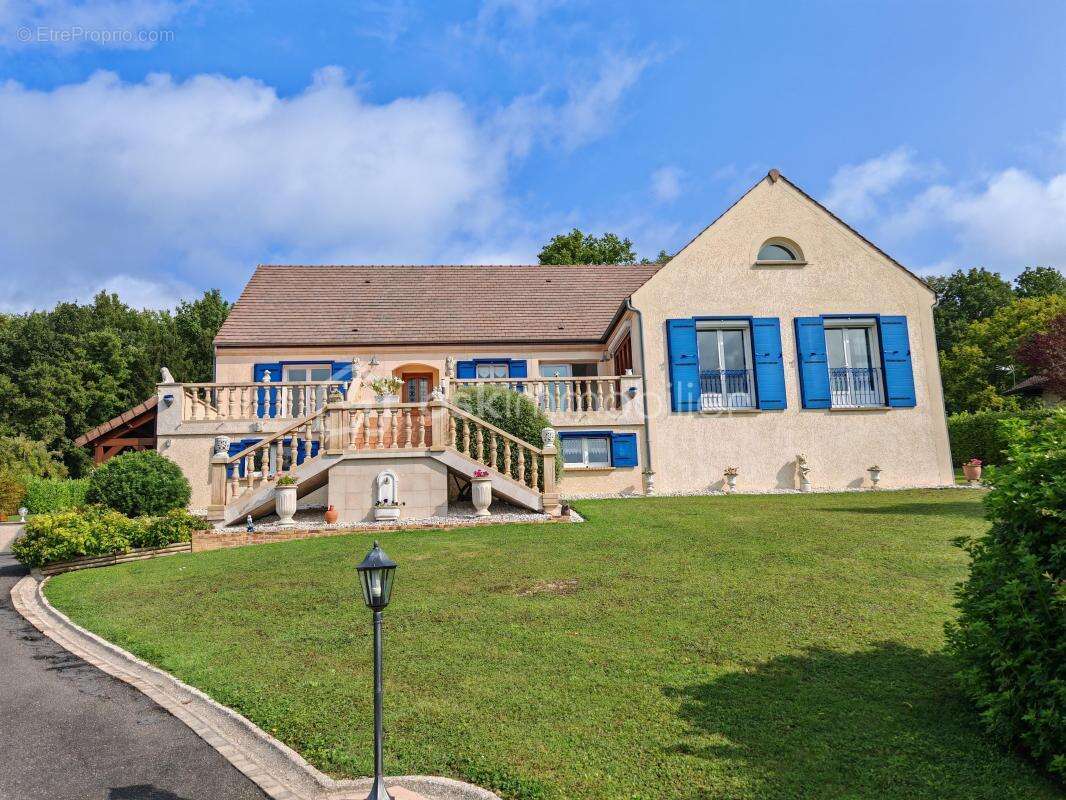 Maison à VILLENEUVE-SUR-BELLOT