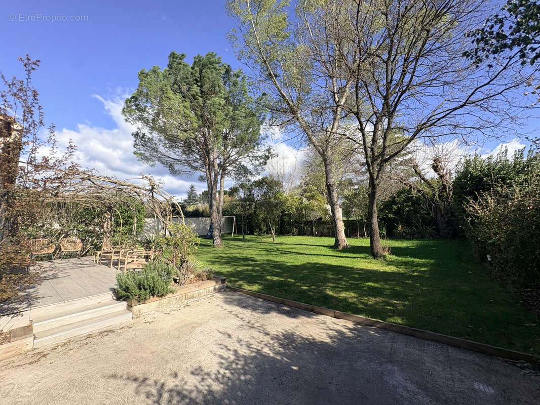 Maison à LA CALMETTE