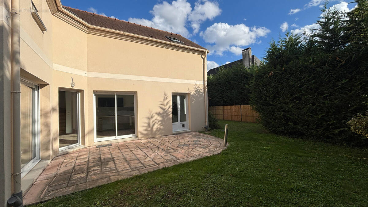 Maison à L'ETANG-LA-VILLE