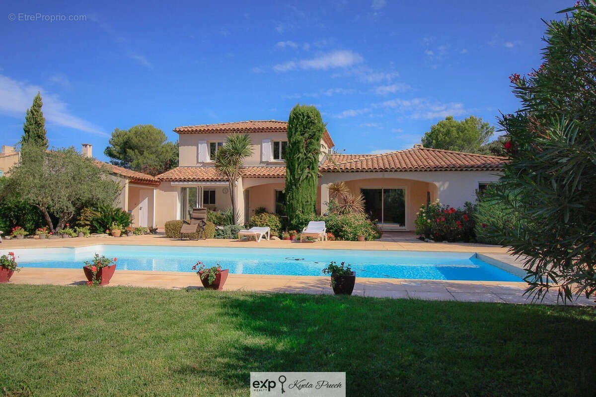 Villa, campagne Aixoise, Sud Luberon, piscine, terrasse, jardin, au calme - Maison à ROGNES