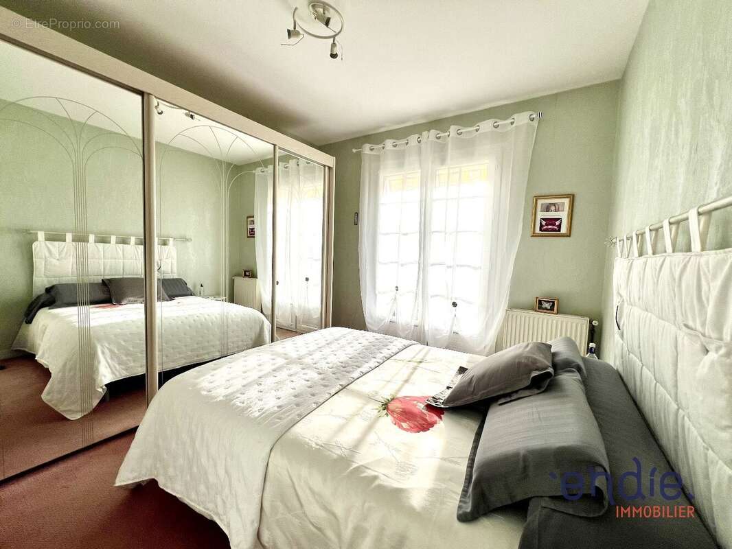 Maison à FONTAINE-LE-COMTE