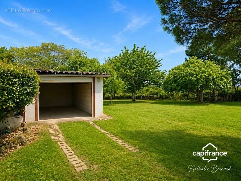 Maison de plain-pied 115 m² ALLEZ ET CAZENEUVE (47) - photo 16