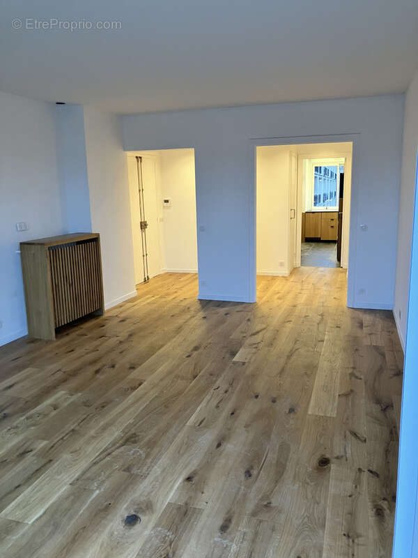 Appartement à PARIS-15E