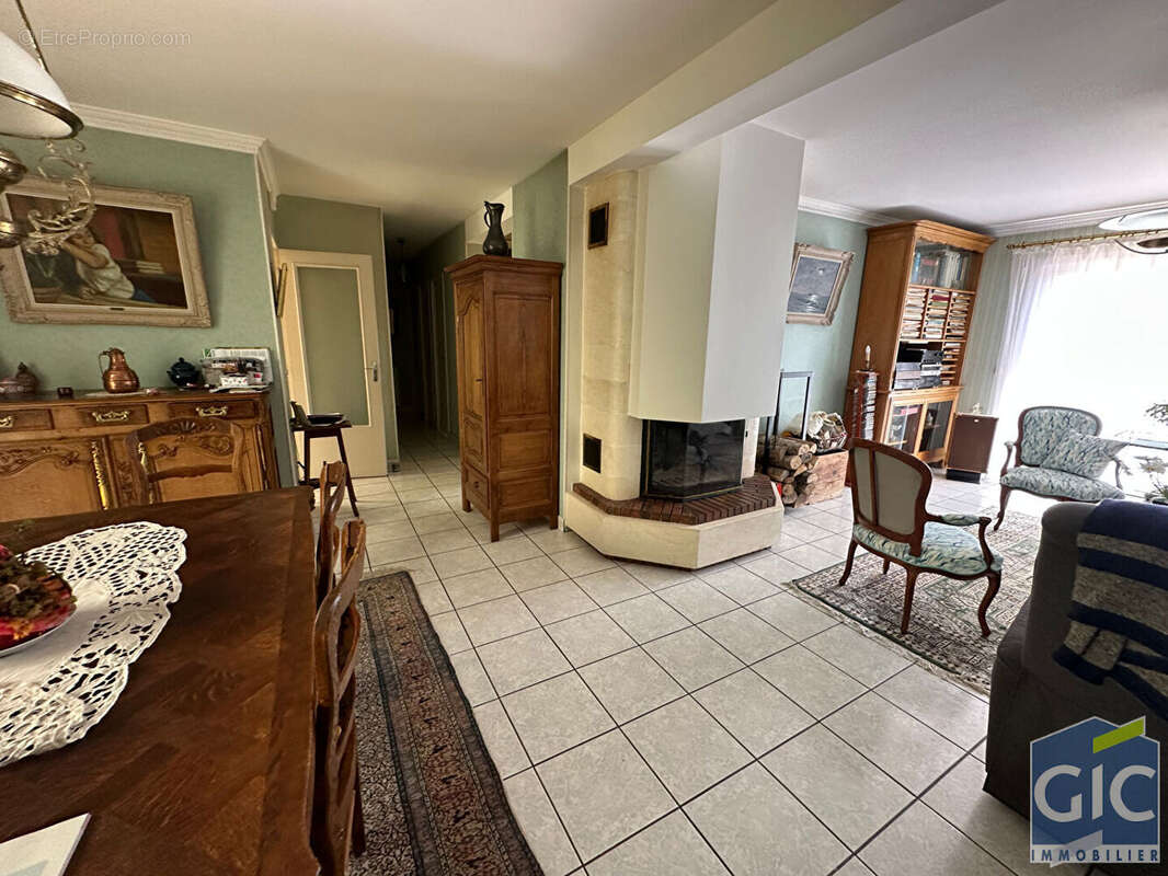 Maison à SAINT-CONTEST