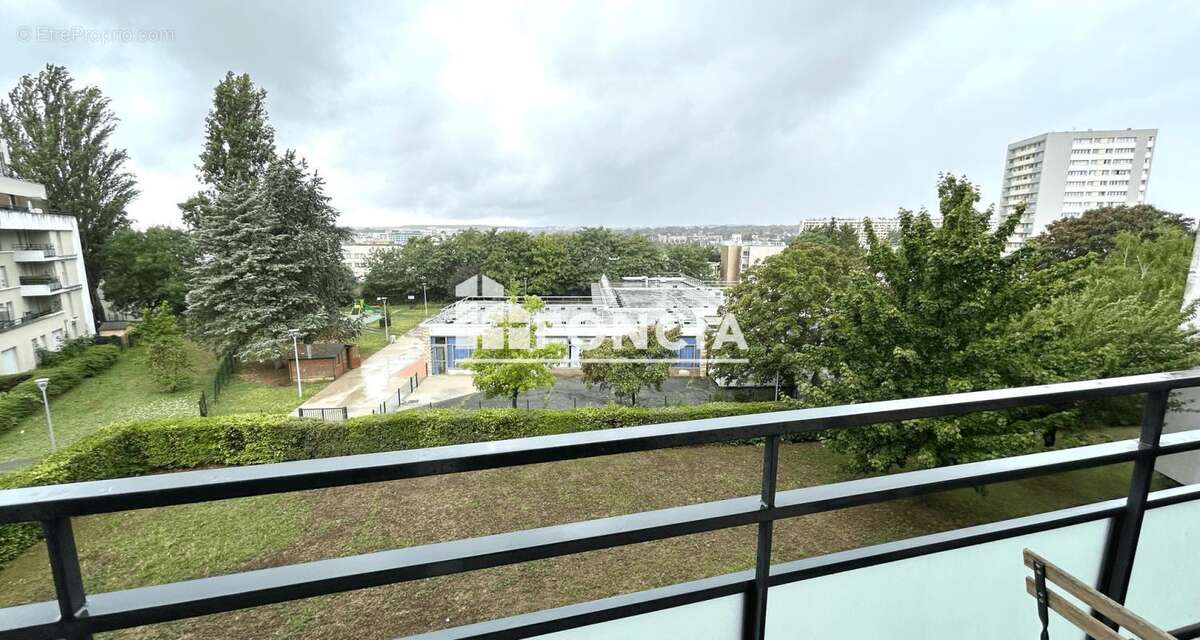 Appartement à L'HAY-LES-ROSES
