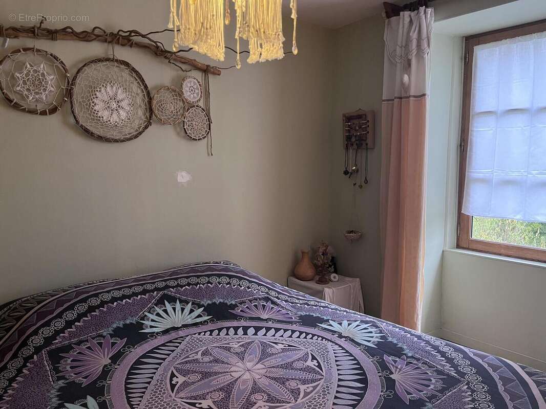 Chambre - Maison à LACAPELLE-MARIVAL