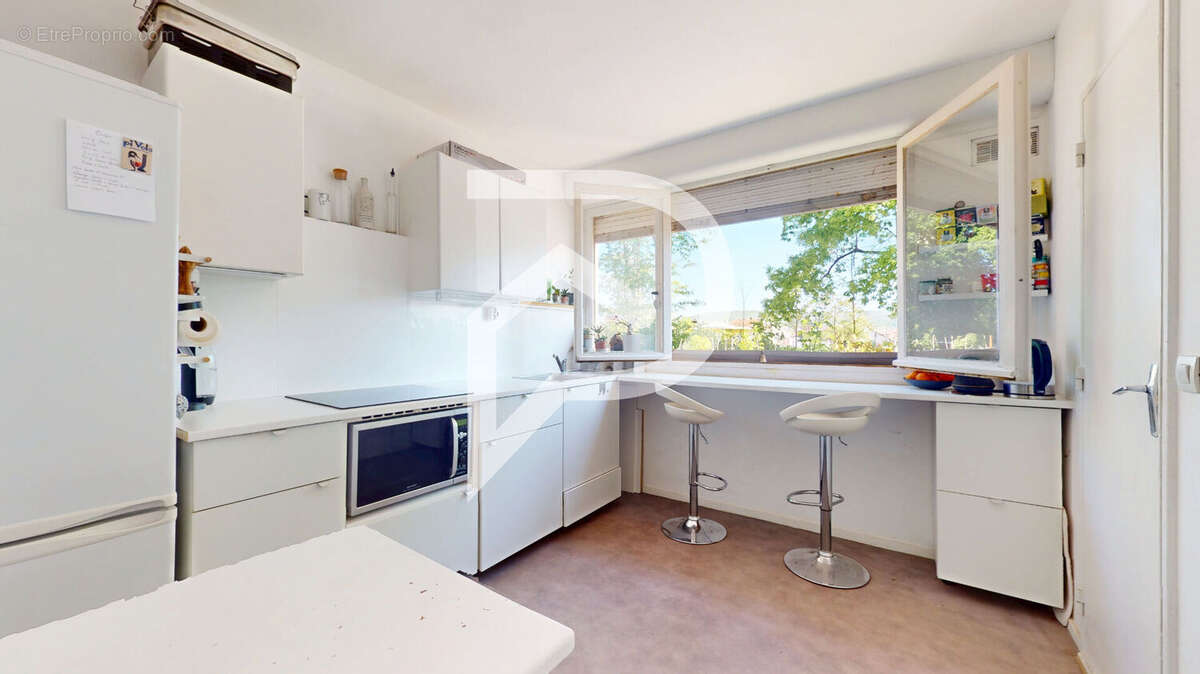 Appartement à VERNEUIL-SUR-SEINE