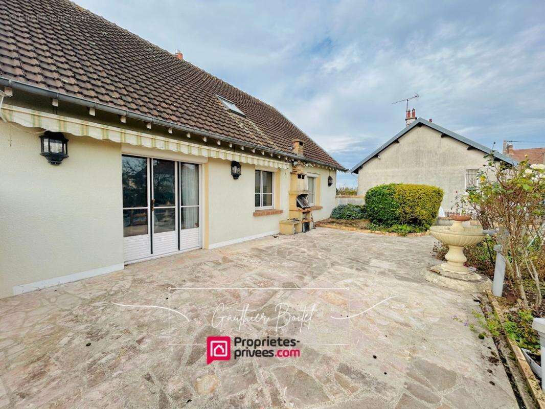 Maison à COULOMMIERS